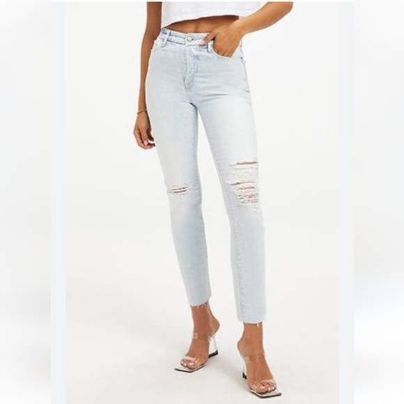NWT GOOD AMERICAN GOOD CLASSIC JEANS $155 - Picture 1 of 5